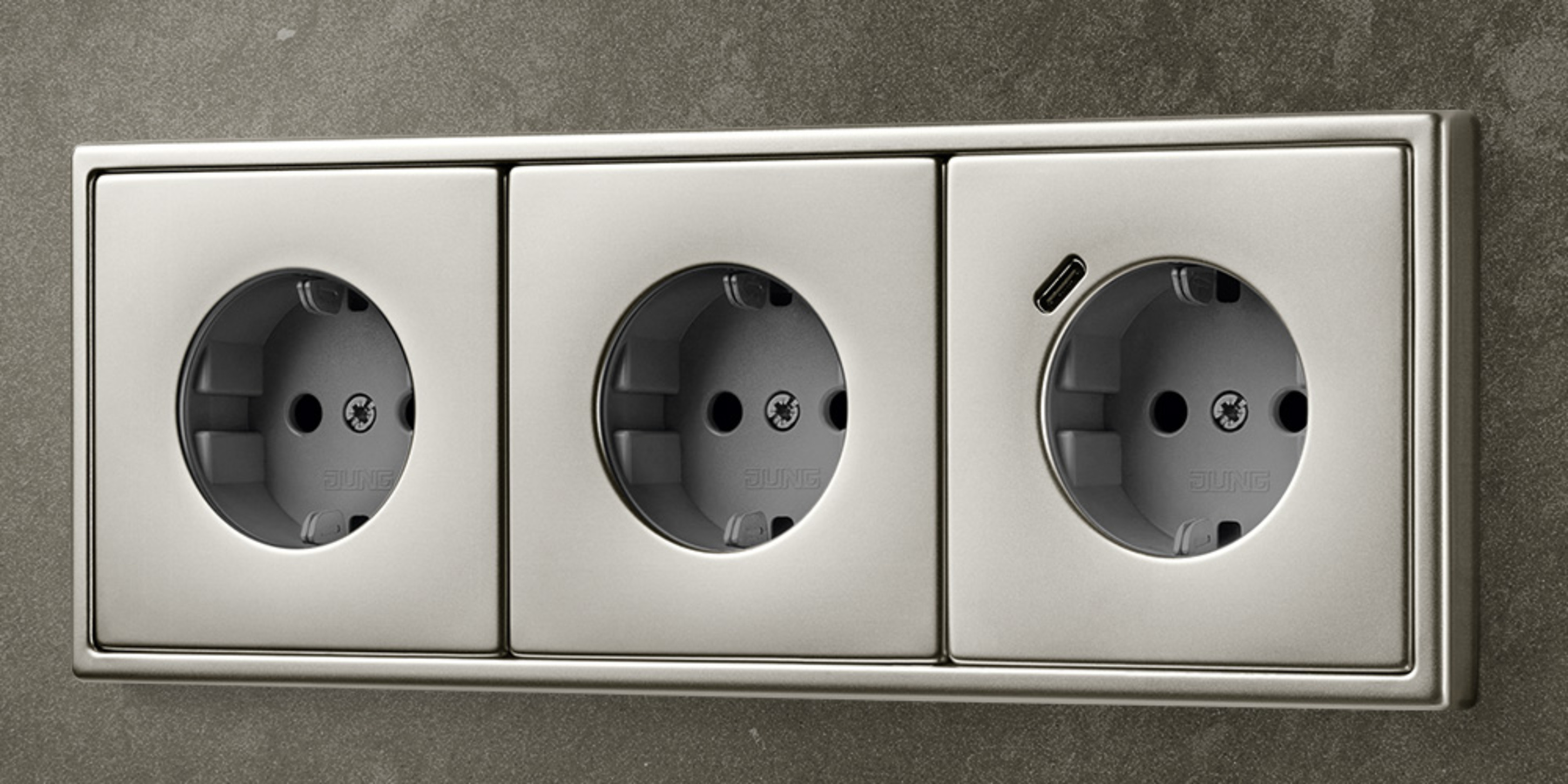 SCHUKO® Steckdosen mit USB bei Rörig Elektrotechnik in Heilberscheid